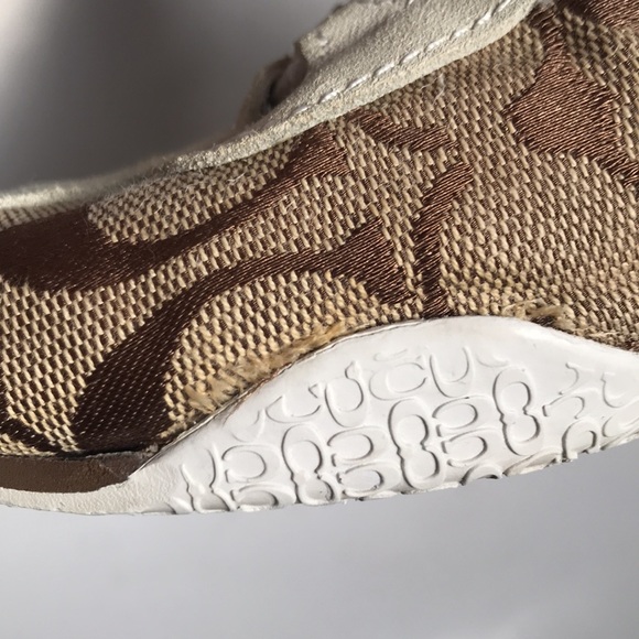 *Katelyn Coach signature shoes* Katelyn signature coach Size 7m used condition. - Picture 12 of 12